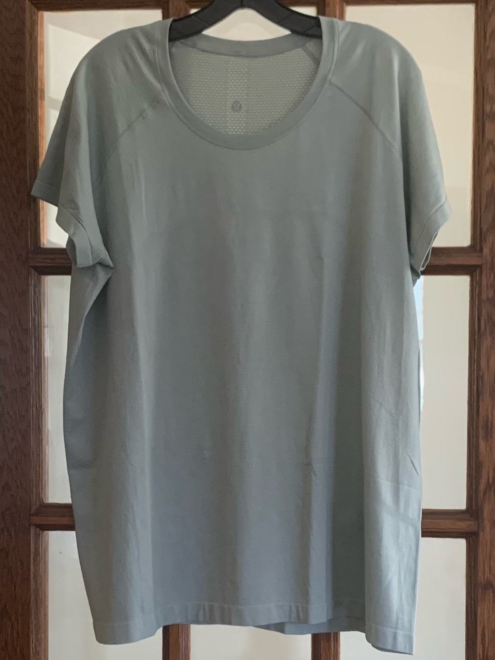 Lululemon Swiftly Tech Short Sleeve 2.0 - Sage - Size 20 Excellent